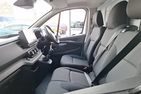 DL75WDE Renault Trafic SL30 Blue dCi 130 Advance [Safety] Van Thumbnail #9