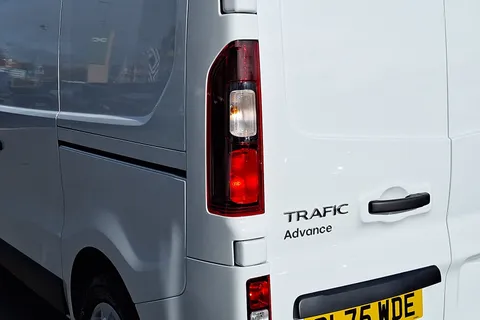 DL75WDE Renault Trafic SL30 Blue dCi 130 Advance [Safety] Van Thumbnail #29
