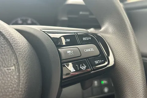 LL22HXV Honda Hr-V 1.5 eHEV Elegance 5dr CVT Thumbnail #14