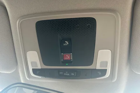 LL22HXV Honda Hr-V 1.5 eHEV Elegance 5dr CVT Thumbnail #17