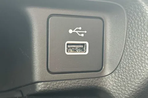 LL22HXV Honda Hr-V 1.5 eHEV Elegance 5dr CVT Thumbnail #21