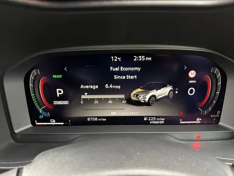 OW74ZKZ Nissan Juke 1.6 Hybrid N-Connecta 5dr Auto Thumbnail #13