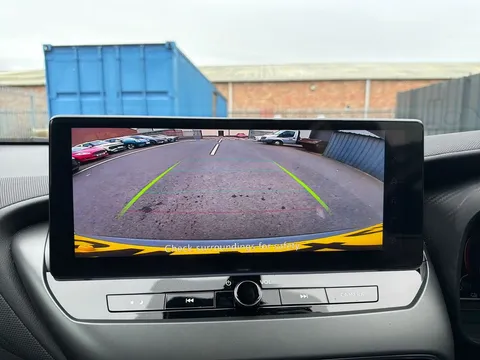 OW74ZKZ Nissan Juke 1.6 Hybrid N-Connecta 5dr Auto Thumbnail #15