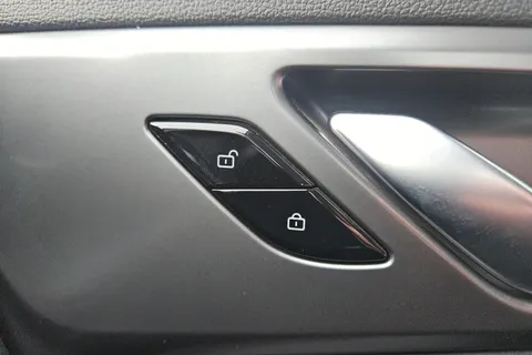 LA74HLJ Mg Motor Uk Hs 1.5 T-GDI Trophy 5dr Thumbnail #20