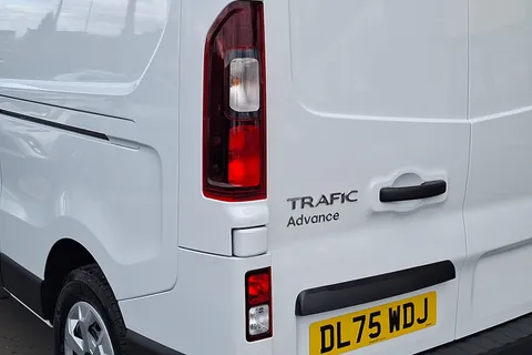 DL75WDJ Renault Trafic LL30 Blue dCi 130 Advance [Safety] Van Thumbnail #22
