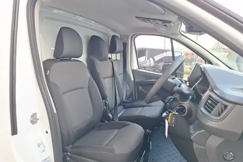 DL75WDJ Renault Trafic LL30 Blue dCi 130 Advance [Safety] Van Thumbnail #32