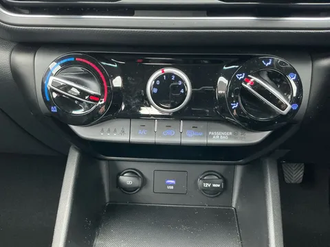 25 of 40 for Hyundai Kona 1.0 TGDi 48V MHEV SE Connect 5dr - ZERO DEPOSIT FINANCE & CASHBACK AVAILABLE