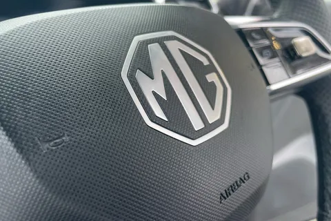 LE74NHX Mg Motor Uk Zs 1.5 Hybrid+ Trophy 5dr Auto Thumbnail #18