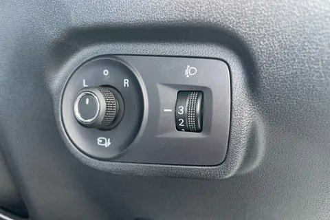 LE74NHX Mg Motor Uk Zs 1.5 Hybrid+ Trophy 5dr Auto Thumbnail #20