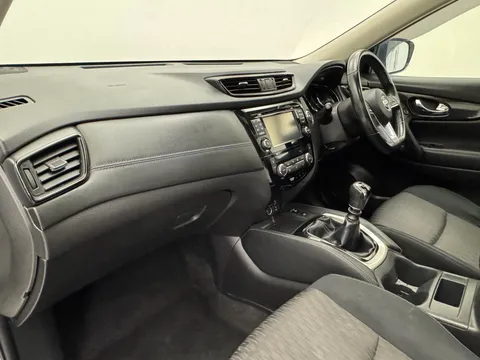 DC21GKE Nissan X-Trail 1.7 dCi N-Connecta 5dr [7 Seat] Thumbnail #16