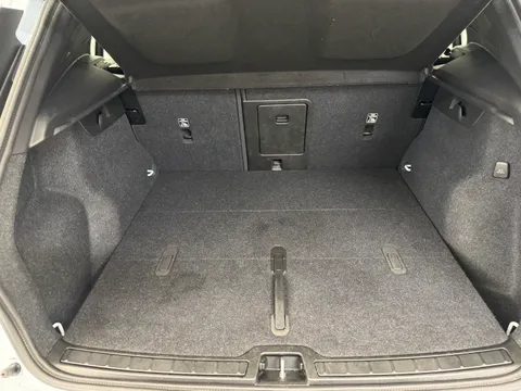 NL73XJN Volvo XC40 2.0 B3P Plus Dark 5dr Auto Thumbnail #28