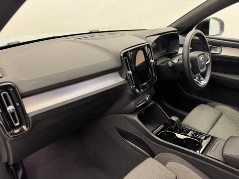 NL73XJN Volvo XC40 2.0 B3P Plus Dark 5dr Auto Thumbnail #13