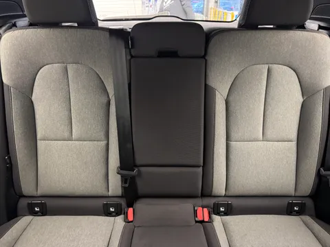 NL73XJN Volvo XC40 2.0 B3P Plus Dark 5dr Auto Thumbnail #16