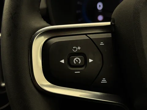 NL73XJN Volvo XC40 2.0 B3P Plus Dark 5dr Auto Thumbnail #23