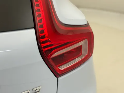 NL73XJN Volvo XC40 2.0 B3P Plus Dark 5dr Auto Thumbnail #36