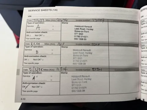 DV22JZD Renault Captur 1.0 TCE 90 Iconic Edition 5dr Thumbnail #17