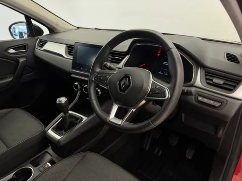 DV22JZD Renault Captur 1.0 TCE 90 Iconic Edition 5dr Thumbnail #20