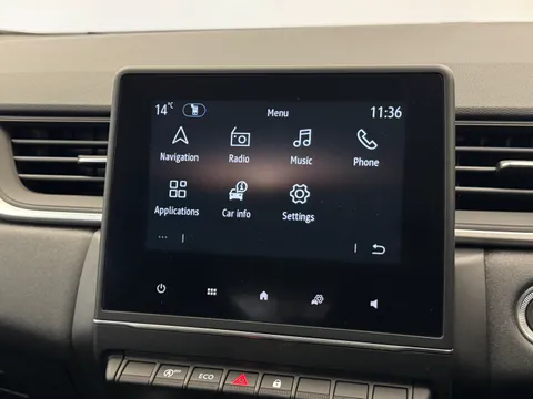 DV22JZD Renault Captur 1.0 TCE 90 Iconic Edition 5dr Thumbnail #23