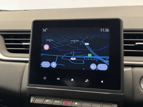 DV22JZD Renault Captur 1.0 TCE 90 Iconic Edition 5dr Thumbnail #24