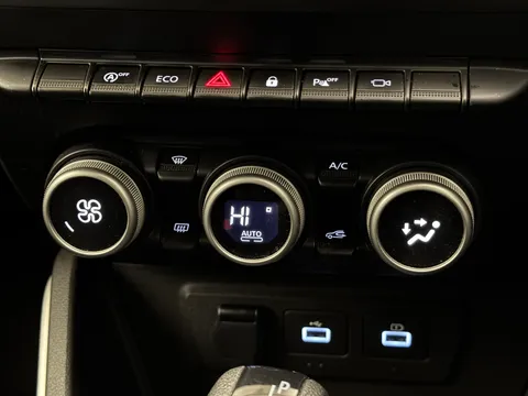 DY73OAG Dacia Duster 1.3 TCe 150 Extreme 5dr EDC Thumbnail #26