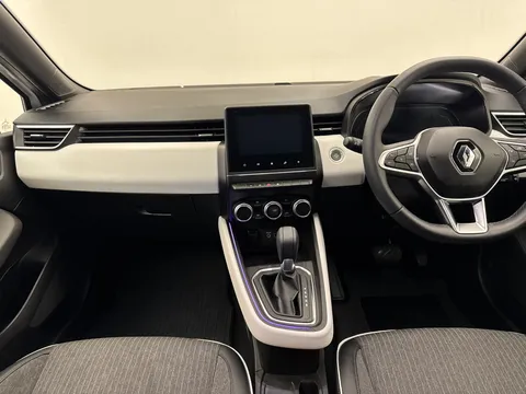 YE72XBA Renault Clio 1.6 E-TECH full hybrid 145 Techno 5dr Auto Thumbnail #11