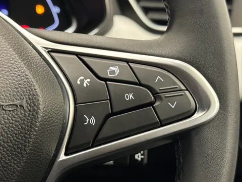 YE72XBA Renault Clio 1.6 E-TECH full hybrid 145 Techno 5dr Auto Thumbnail #17