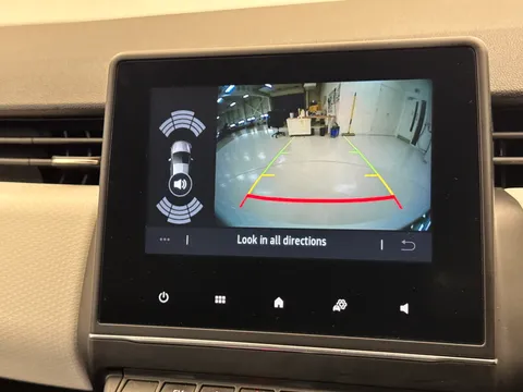 YE72XBA Renault Clio 1.6 E-TECH full hybrid 145 Techno 5dr Auto Thumbnail #25