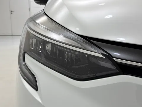 YE72XBA Renault Clio 1.6 E-TECH full hybrid 145 Techno 5dr Auto Thumbnail #30