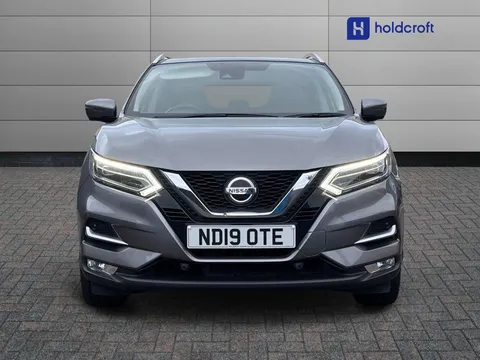 ND19OTE Nissan Qashqai 1.3 DiG-T Tekna 5dr Thumbnail #8