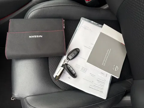 ND19OTE Nissan Qashqai 1.3 DiG-T Tekna 5dr Thumbnail #21