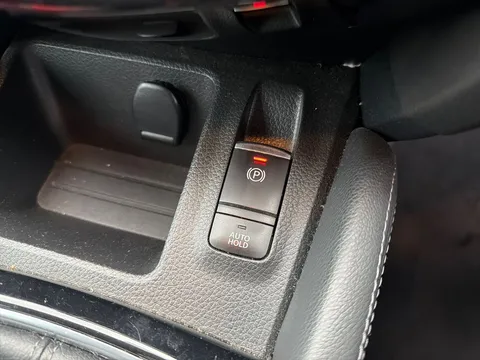 ND19OTE Nissan Qashqai 1.3 DiG-T Tekna 5dr Thumbnail #25