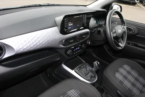 EX25BRV Hyundai i10 1.0 [63] Premium 5dr Auto [Nav] Thumbnail #9