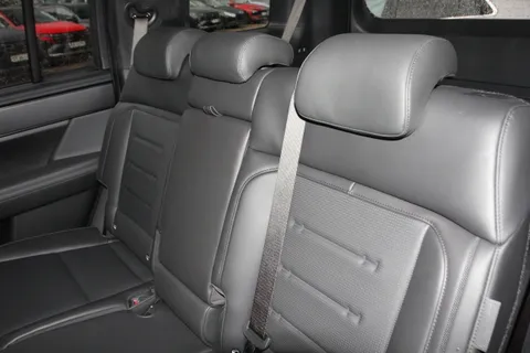 MC75SUF Hyundai Santa Fe 1.6 TGDi Plug-in Hybrid Calligraphy 5dr 4WD Auto Thumbnail #12