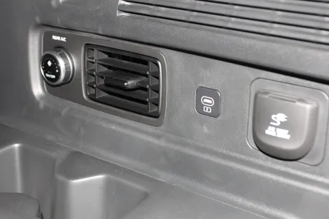 MC75SUF Hyundai Santa Fe 1.6 TGDi Plug-in Hybrid Calligraphy 5dr 4WD Auto Thumbnail #16