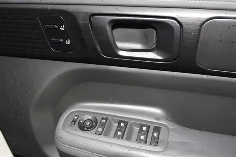 MC75SUF Hyundai Santa Fe 1.6 TGDi Plug-in Hybrid Calligraphy 5dr 4WD Auto Thumbnail #17