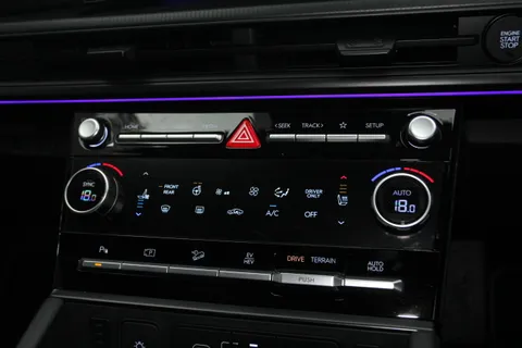 MC75SUF Hyundai Santa Fe 1.6 TGDi Plug-in Hybrid Calligraphy 5dr 4WD Auto Thumbnail #30