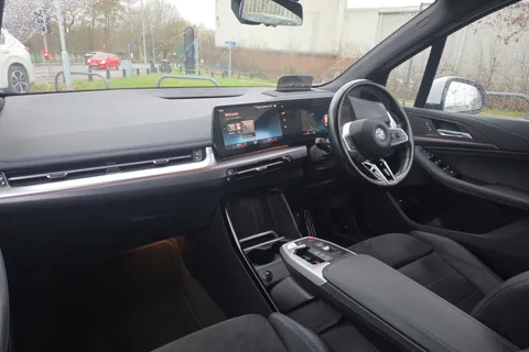 DF23BJU BMW 2 Series 220i MHT M Sport 5dr DCT [Tech Plus Pack] Thumbnail #3