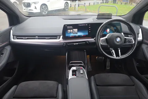 DF23BJU BMW 2 Series 220i MHT M Sport 5dr DCT [Tech Plus Pack] Thumbnail #5