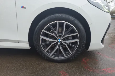 DF23BJU BMW 2 Series 220i MHT M Sport 5dr DCT [Tech Plus Pack] Thumbnail #10