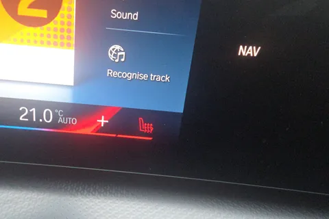 DF23BJU BMW 2 Series 220i MHT M Sport 5dr DCT [Tech Plus Pack] Thumbnail #16