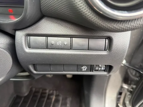 LR25YJA Nissan Juke 1.0 DiG-T N-Connecta 5dr Thumbnail #23