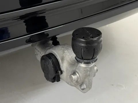 DU75XOO Volvo XC90 2.0 B5P Ultra Dark 5dr AWD Geartronic Thumbnail #14