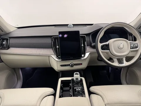 DU75XOO Volvo XC90 2.0 B5P Ultra Dark 5dr AWD Geartronic Thumbnail #19