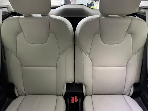 DU75XOO Volvo XC90 2.0 B5P Ultra Dark 5dr AWD Geartronic Thumbnail #24
