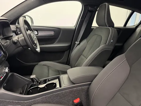 DU75XOH Volvo EC40 185kW Ext Range Ultra Black Edition 82kWh 5dr Auto Thumbnail #15