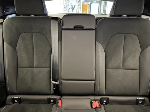 DU75XOH Volvo EC40 185kW Ext Range Ultra Black Edition 82kWh 5dr Auto Thumbnail #18