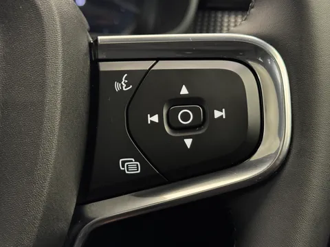 DU75XOH Volvo EC40 185kW Ext Range Ultra Black Edition 82kWh 5dr Auto Thumbnail #26