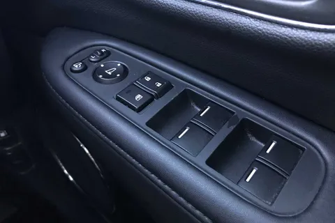 MA69WDX Honda Hr-V 1.5 i-VTEC EX 5dr Thumbnail #18