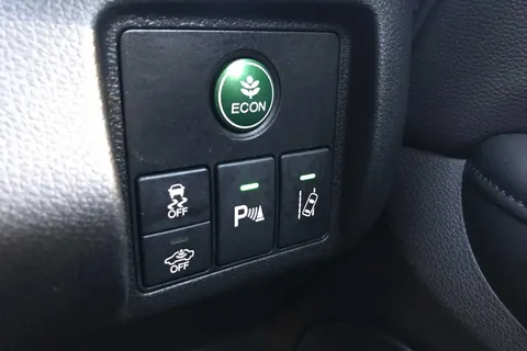 MA69WDX Honda Hr-V 1.5 i-VTEC EX 5dr Thumbnail #19