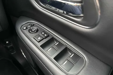 MA69WDX Honda Hr-V 1.5 i-VTEC EX 5dr Thumbnail #33